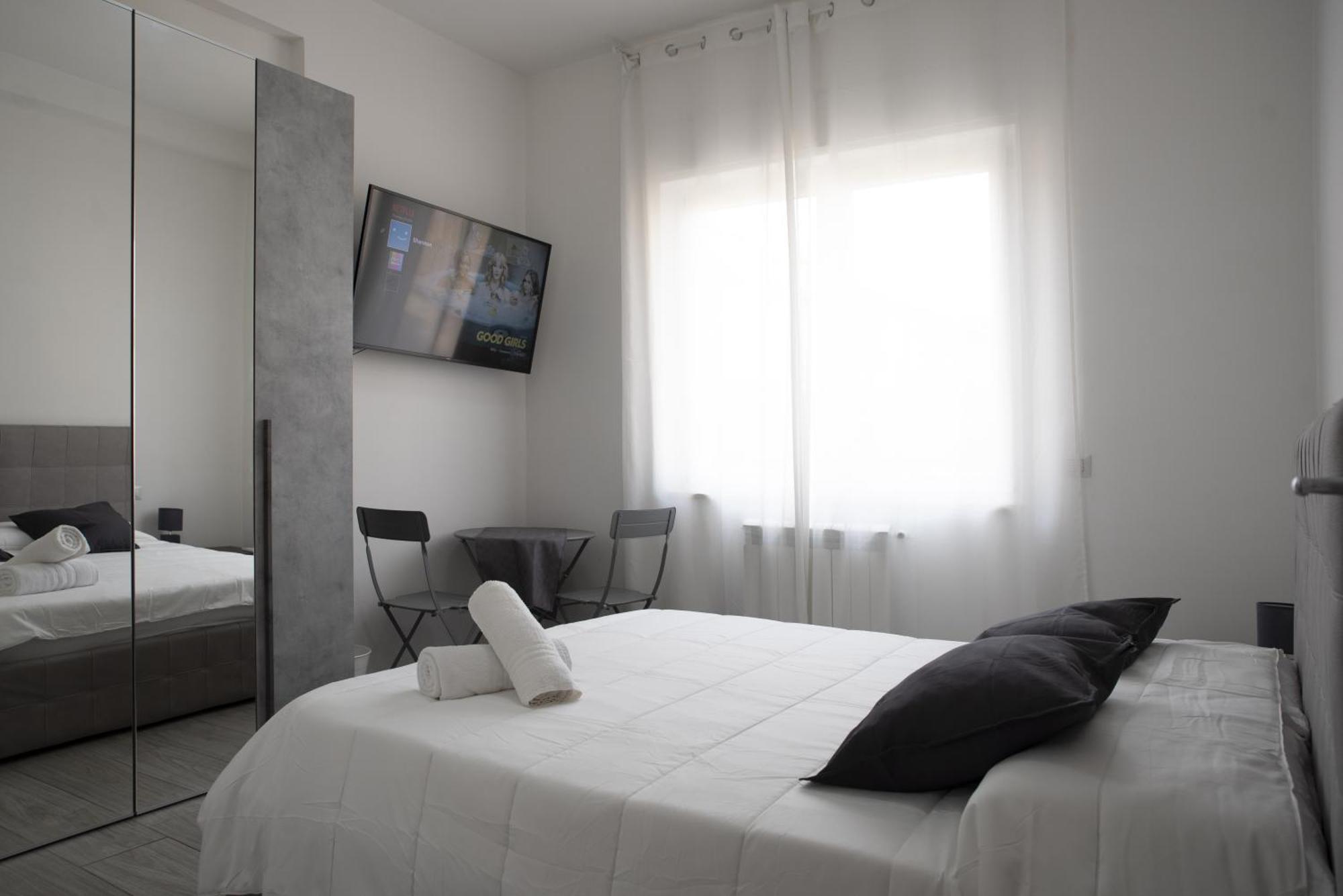 Monteleone ,12 Couette-café *